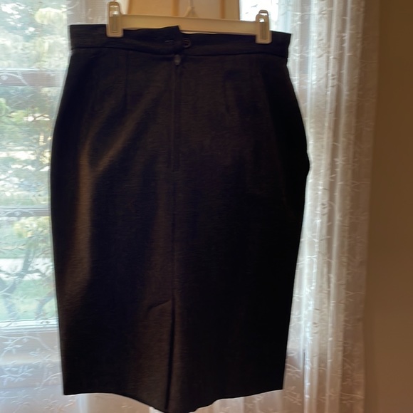 Anne Klein ll wool skirt - Picture 2 of 5